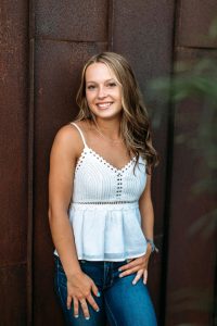 Lauren R Johnson