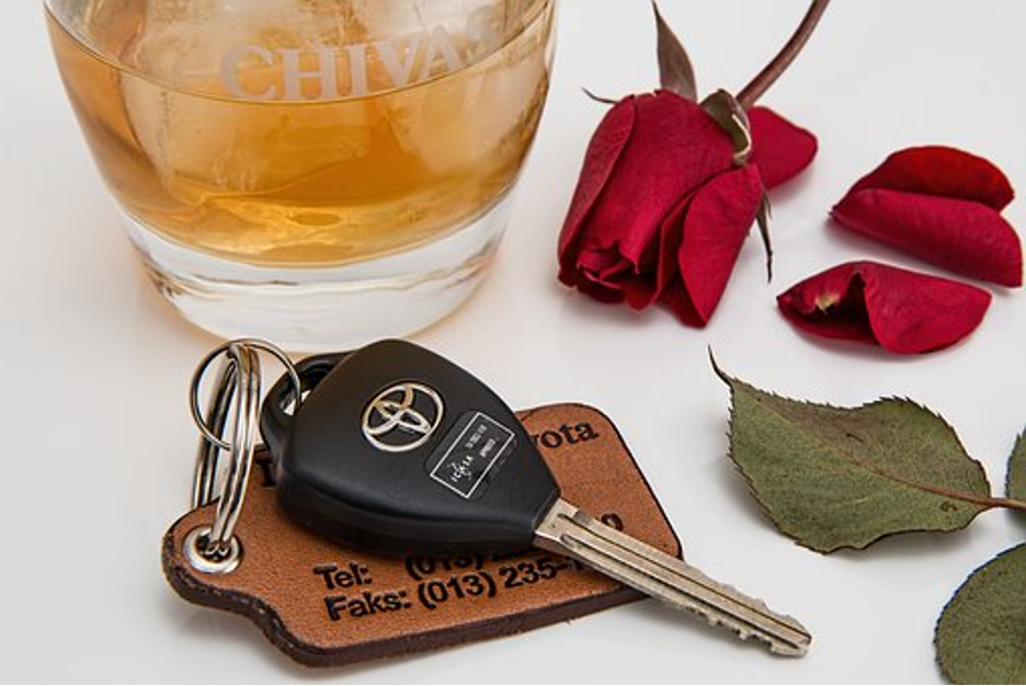 Do Stricter Drunk Driving Laws in Some States Reduce DUI-Related Fatalities?